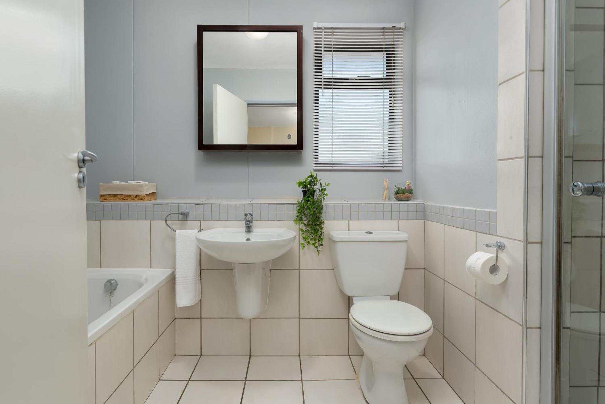 Apartment Knightsbridge W404 Cape Town